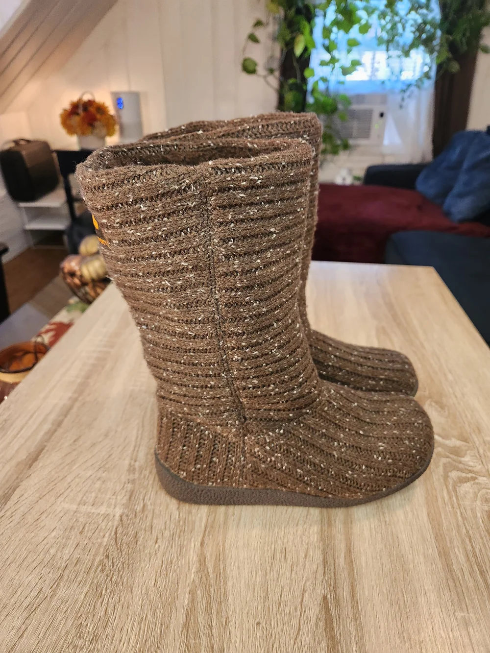 Rocket Dog brown knitted fleece lined boots Size 7.5